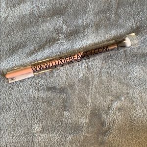 luxie eyeshadow brush